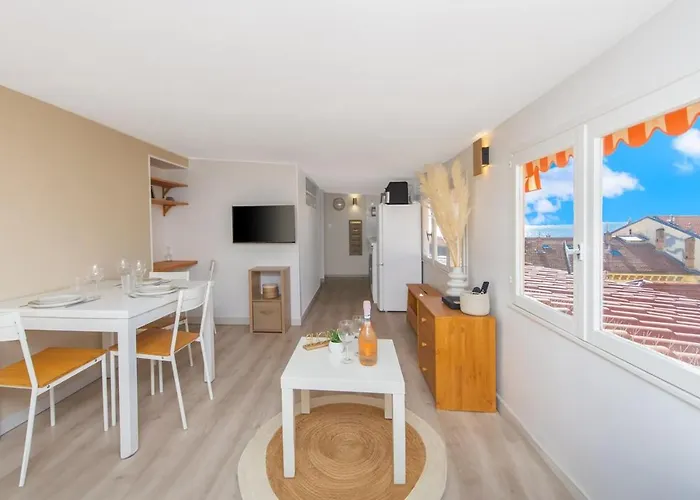 Joli Confort Dans La Vieille Apartment