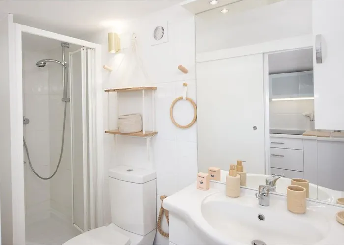 Apartment Joli Confort Dans La Vieille Menton